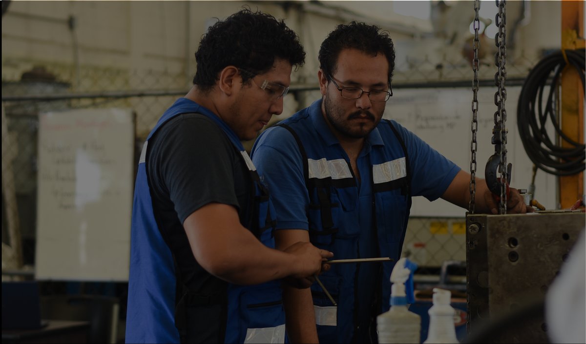 Equipo e instalaciones de AMAGA Group en Saltillo, Coahuila