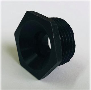 Conexión tipo AN anodizada en negro, maquinada en CNC