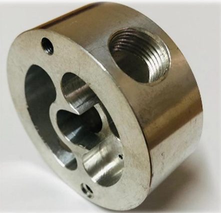 Flancha de acero maquinada en CNC por AMAGA Group